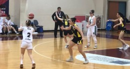 BEYKOZ BASKETBOL ZAYIF RAKİBİNE FARK ATTI 69-16