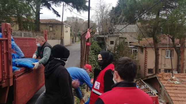 KIZILAY yılın son gününde haneleri ısıttı