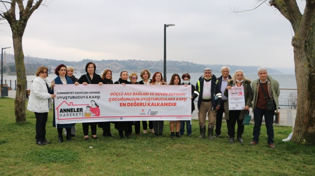 Cumhuriyet Kadınları Derneği’nden “Madde Bağımlılığına Karşı Anneler Hareketi”