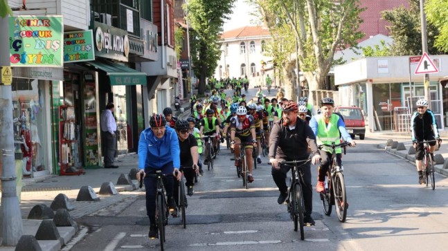 BEYKOZ’DA PEDALLAR DÖNÜYOR, HEDİYELER SAHİPLERİNİ BULUYOR