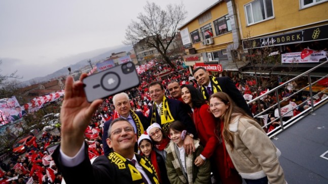 Özgür Özel ve Ekrem İmamoğlu Beykoz’da Halkla Buluştu