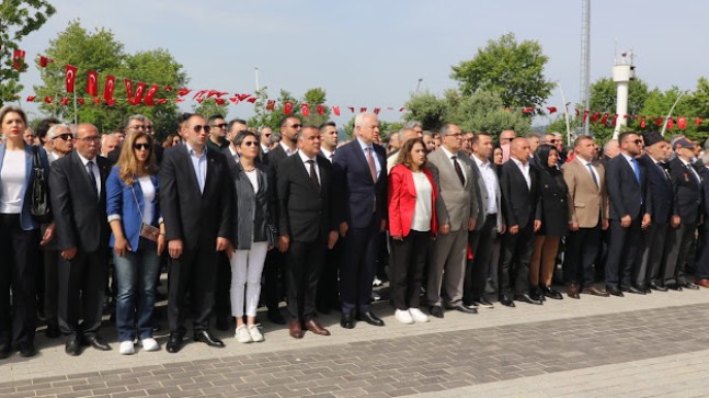 BEYKOZ’DAKİ 19 MAYIS KUTLAMALARI RENKLİ Mİ RENKLİ GEÇTİ