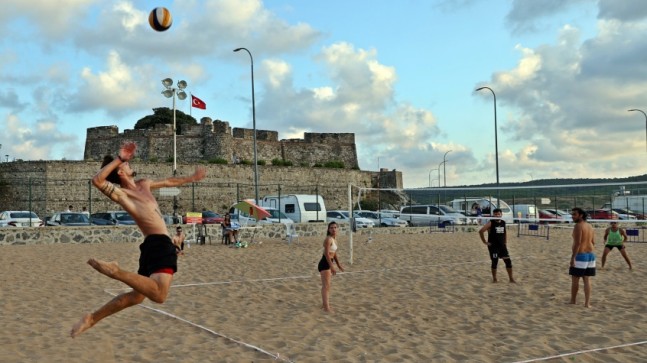 Plaj Voleybolunun Kalbi Riva’da Atıyor