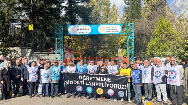 Beykoz’da “Öğretmene şiddeti lanetliyoruz!” pankartı