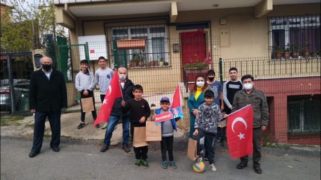 CHP Kadın Kolları’ndan çocuklara bayram hediyeleri