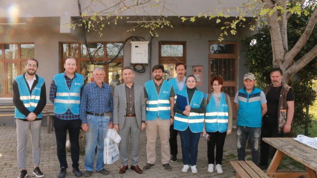 DEVA Partisi Bayram öncesi çocukları sevindirdi