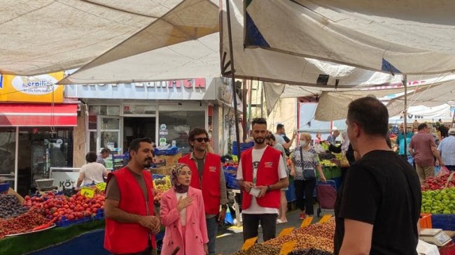 CHP Gençlik Kolları’ndan Pazar ve Esnaf Ziyaretleri