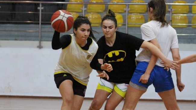 BEYKOZ BASKETBOL KIZLARI KADIKÖY BASKETBOL HAZIRLIKLARINA DEVAM ETTİ